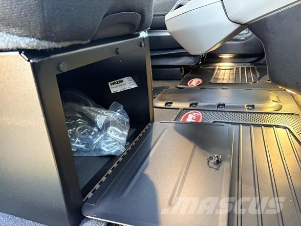 Peterbilt 567 自卸式货车