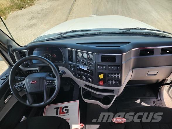 Peterbilt 567 牵引车