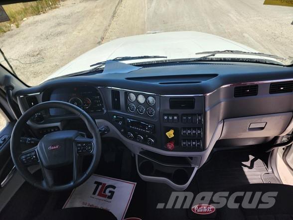 Peterbilt 567 牵引车