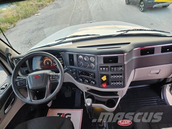 Peterbilt 567 牵引车