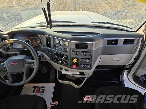 Peterbilt 567 牵引车