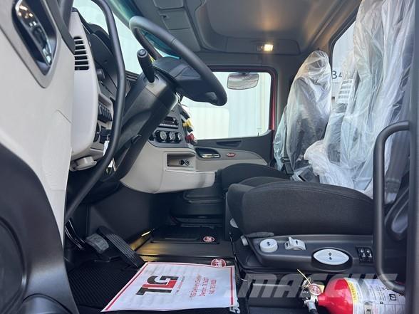 Peterbilt 567 牵引车