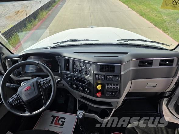 Peterbilt 567 牵引车