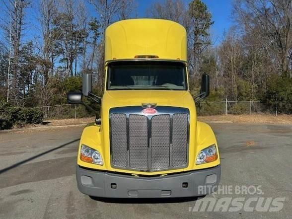 Peterbilt 579 牵引车