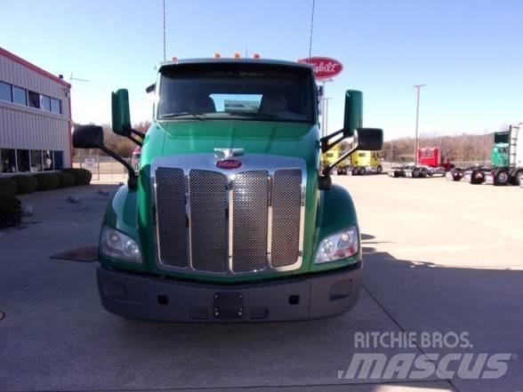 Peterbilt 579 牵引车