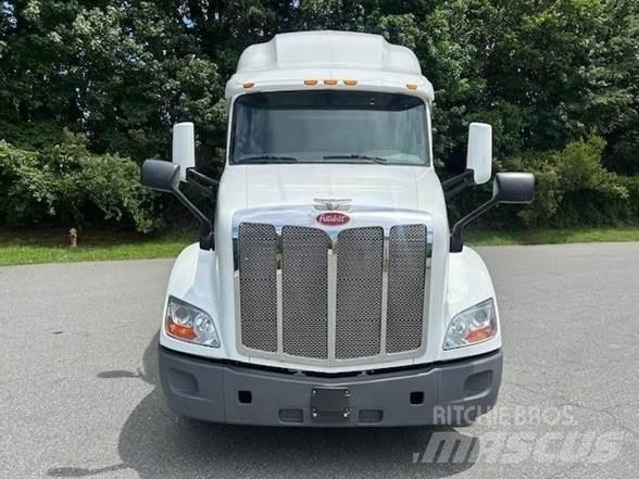 Peterbilt 579 牵引车