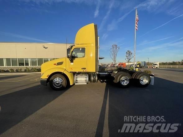 Peterbilt 579 牵引车