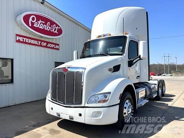 Peterbilt 579 牵引车