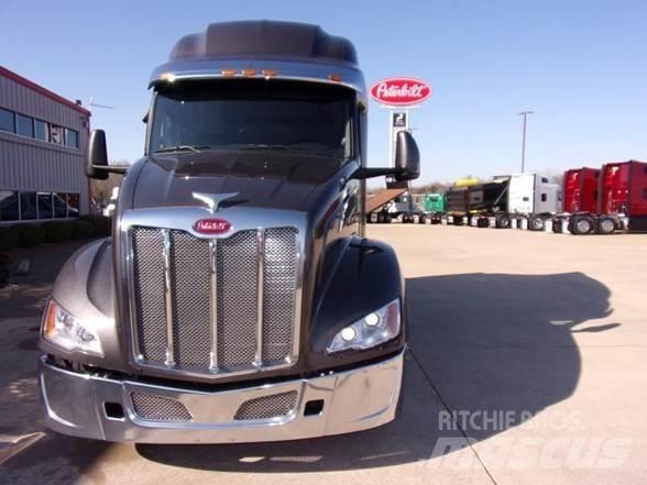 Peterbilt 579 牵引车