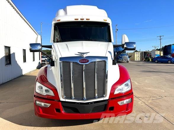 Peterbilt 579 牵引车