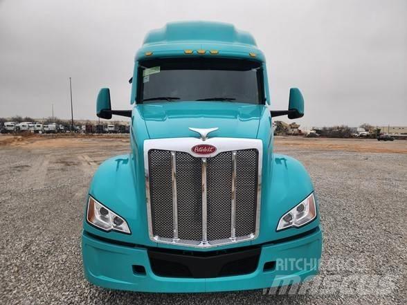Peterbilt 579 牵引车