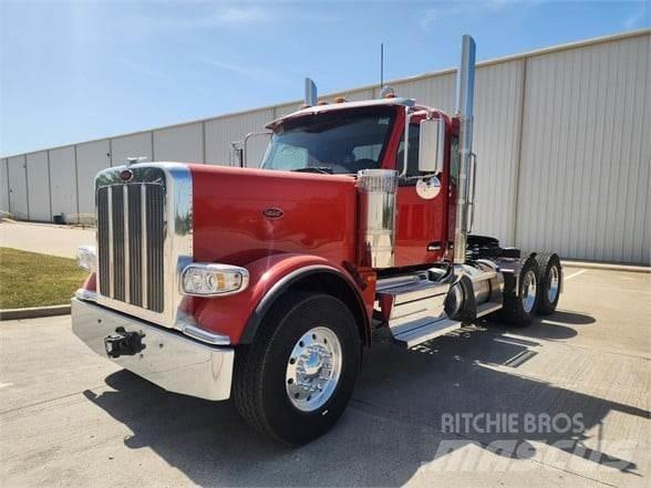 Peterbilt 589 牵引车