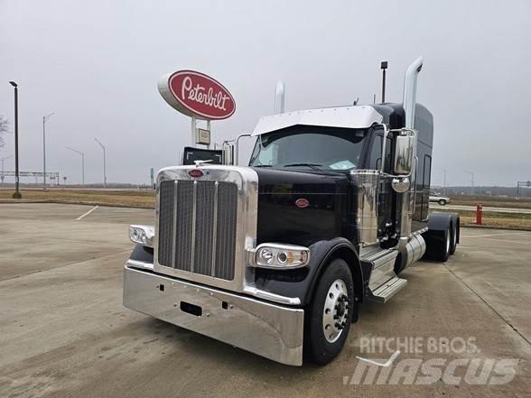 Peterbilt 589 牵引车