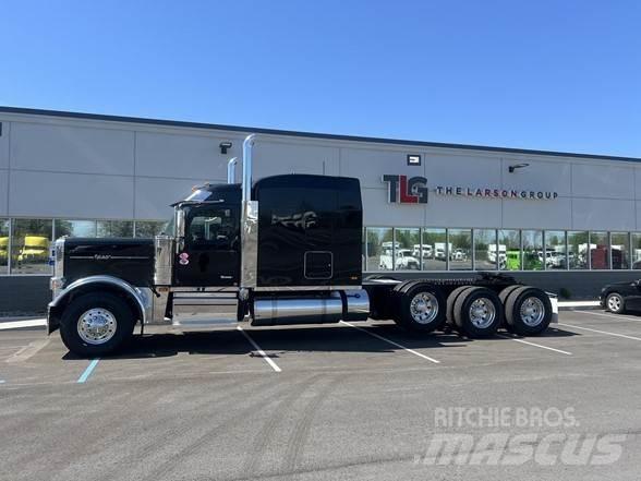 Peterbilt 589 牵引车