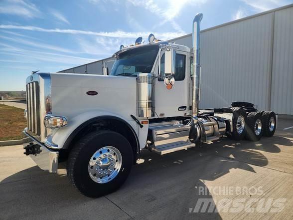 Peterbilt 589 牵引车