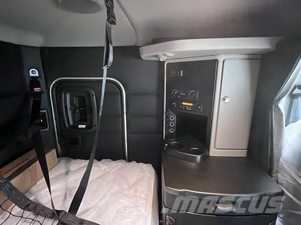 Peterbilt 589 牵引车