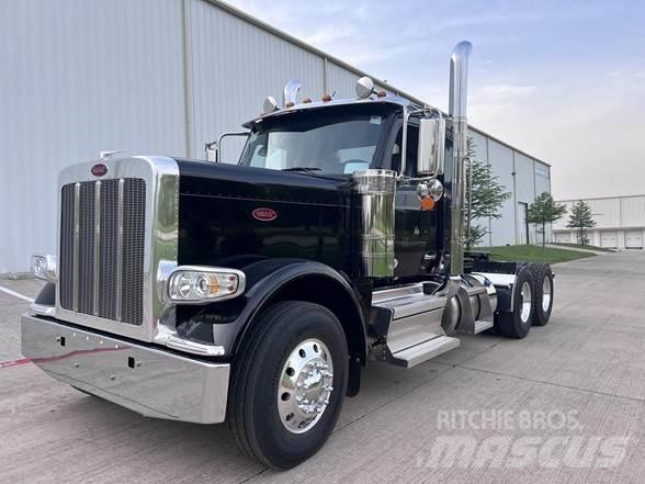 Peterbilt 589 牵引车