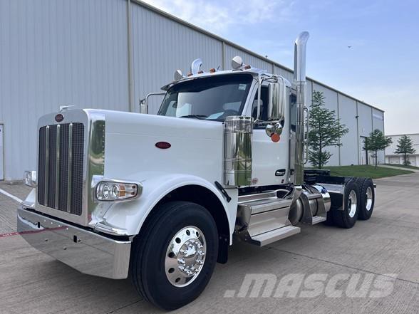 Peterbilt 589 牵引车
