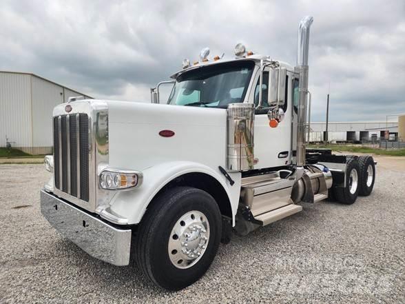 Peterbilt 589 牵引车