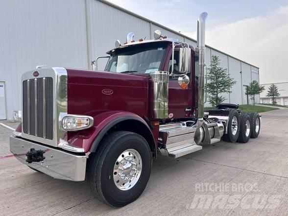 Peterbilt 589 牵引车