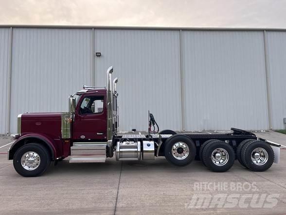Peterbilt 589 牵引车