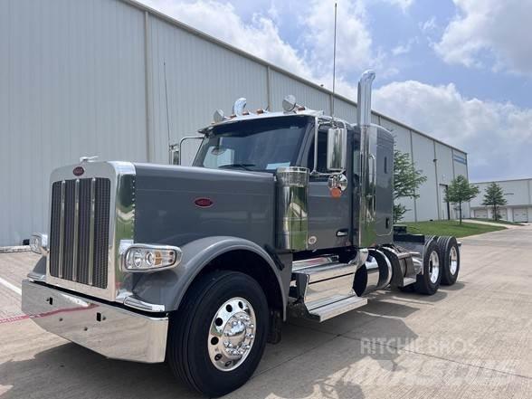 Peterbilt 589 牵引车