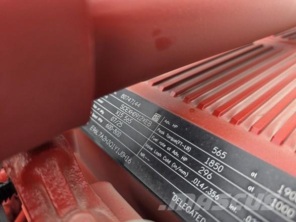 Peterbilt 589 牵引车