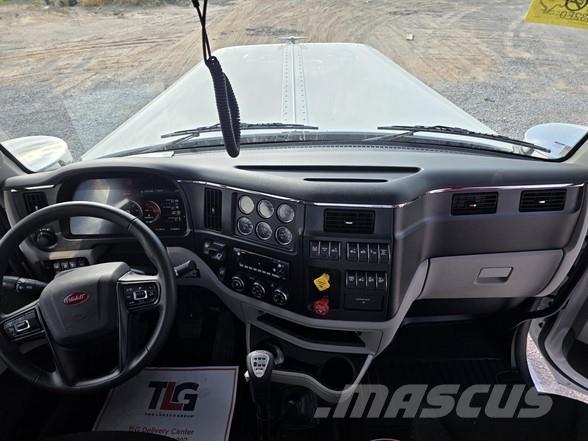 Peterbilt 589 牵引车