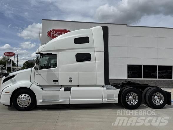 Volvo VNL42860 牵引车