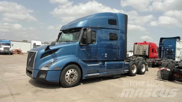 Volvo VNL64T760 牵引车