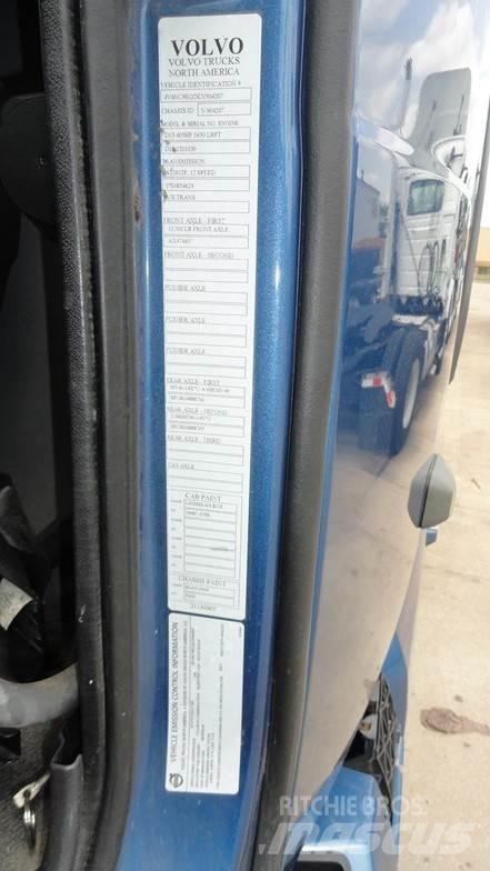 Volvo VNL64T760 牵引车