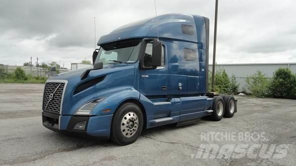 Volvo VNL64T760 牵引车