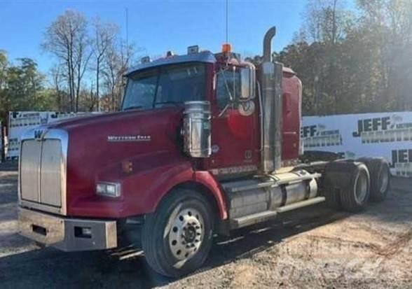 Western Star 4900 牵引车