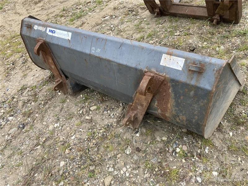 MO 180cm skovl 前装载和挖掘机