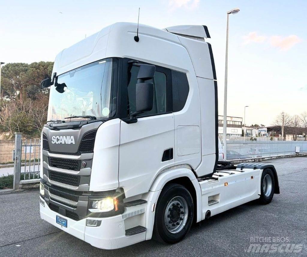 Scania r450 牵引车