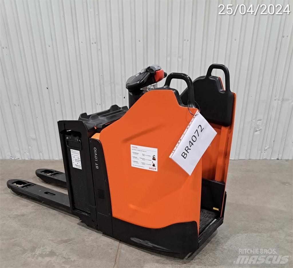 BT LPE200/8 手动码垛机