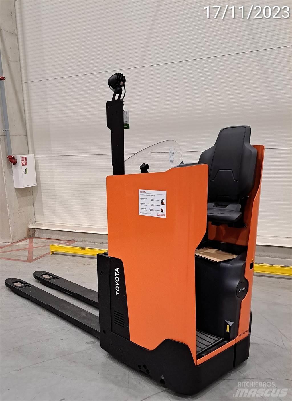 BT LSI200 手动码垛机