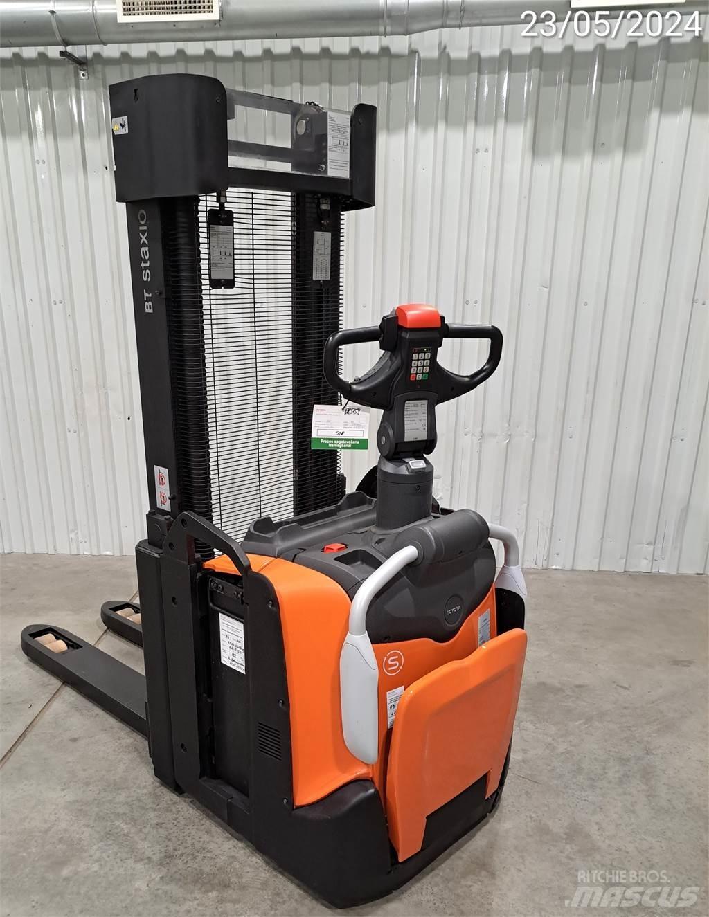 BT SPE140L 手推堆垛车