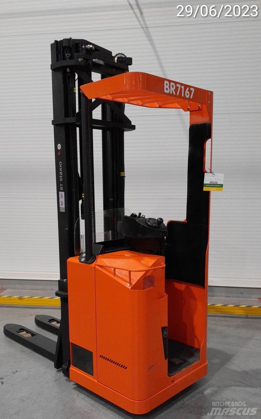 BT SSE160 手推堆垛车