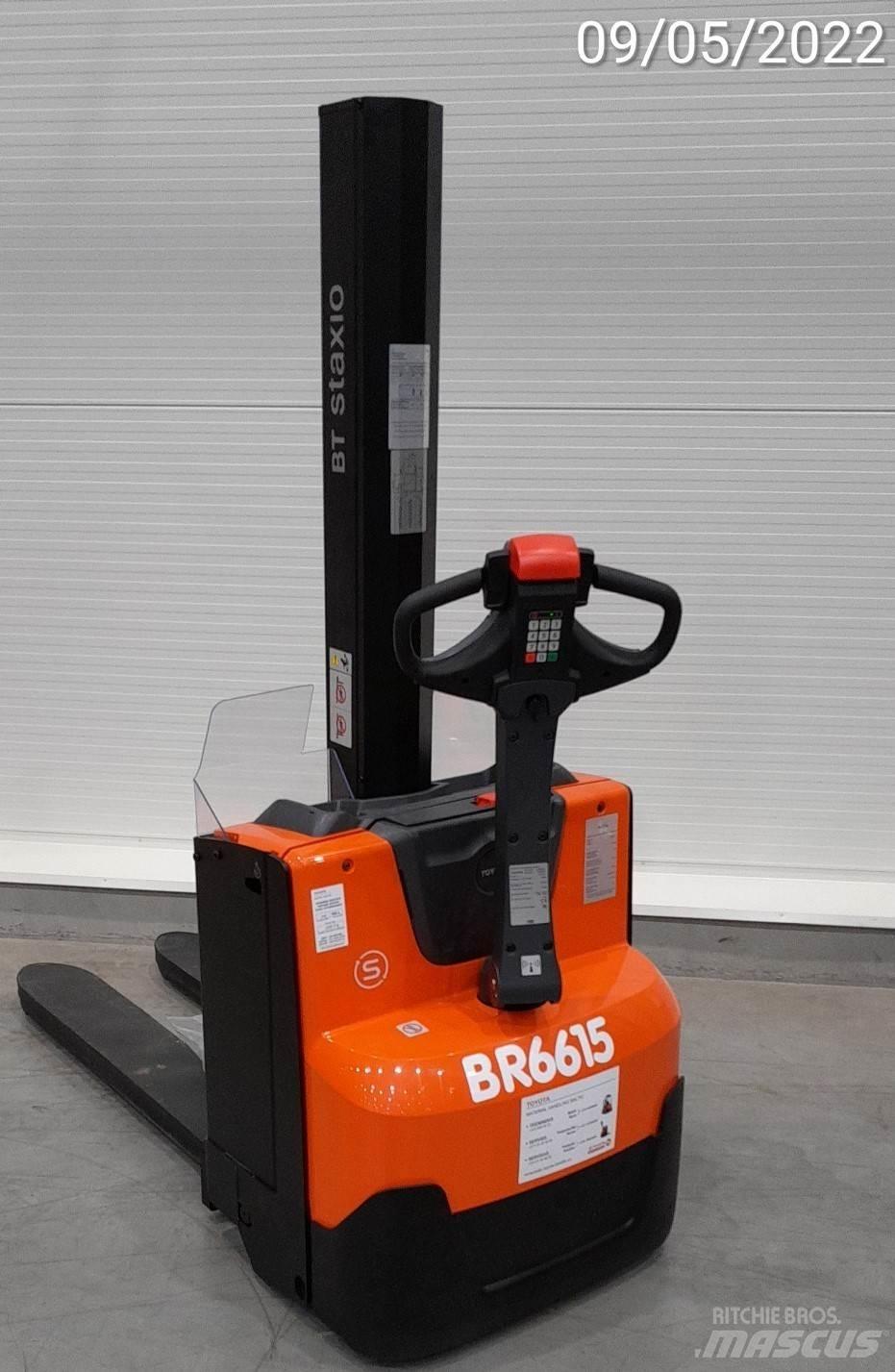 BT SWE080L 手推堆垛车