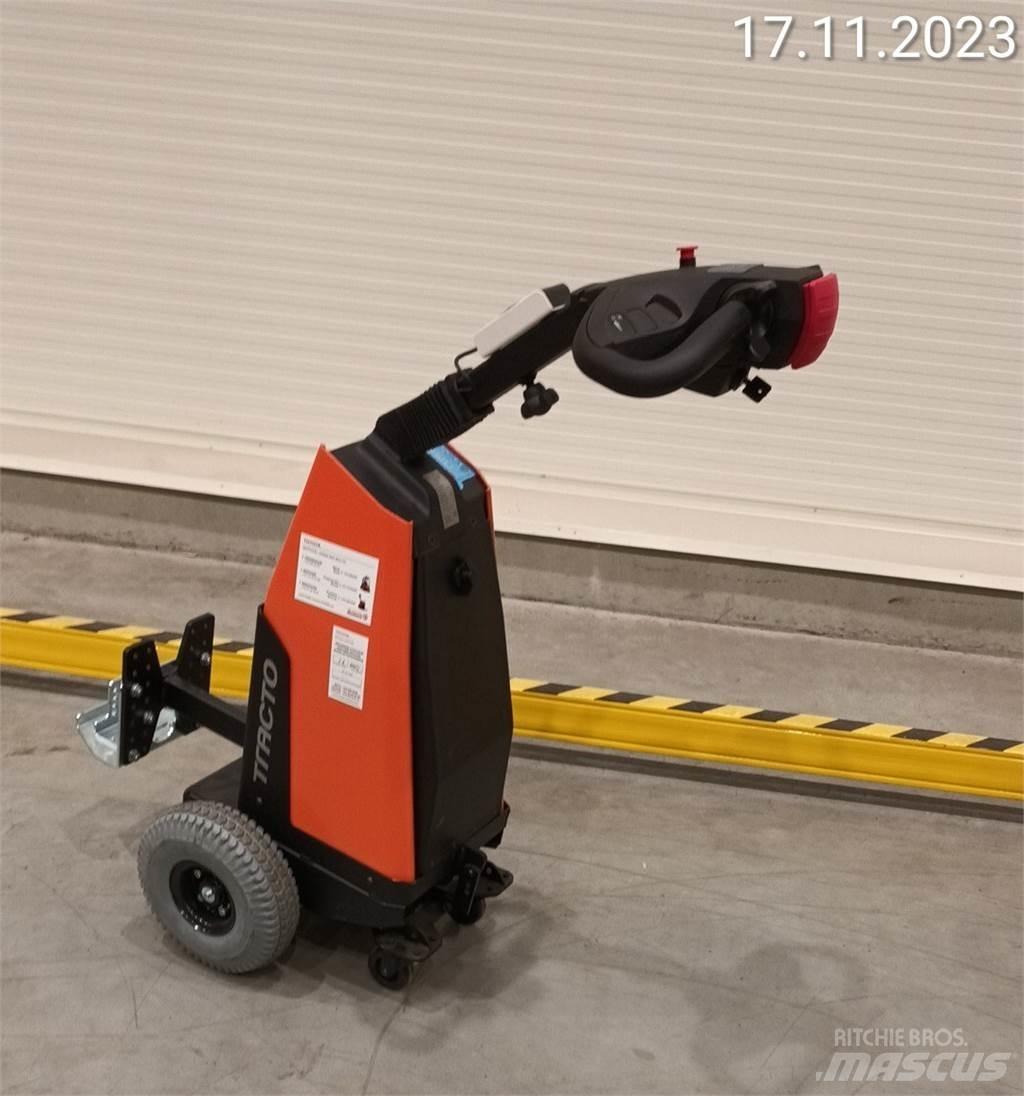 BT TWE120 LI-ION 搬运车