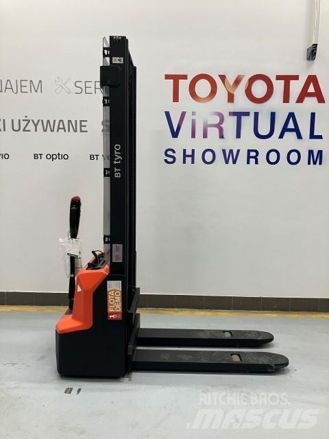 BT SHE100 手托盘堆垛机