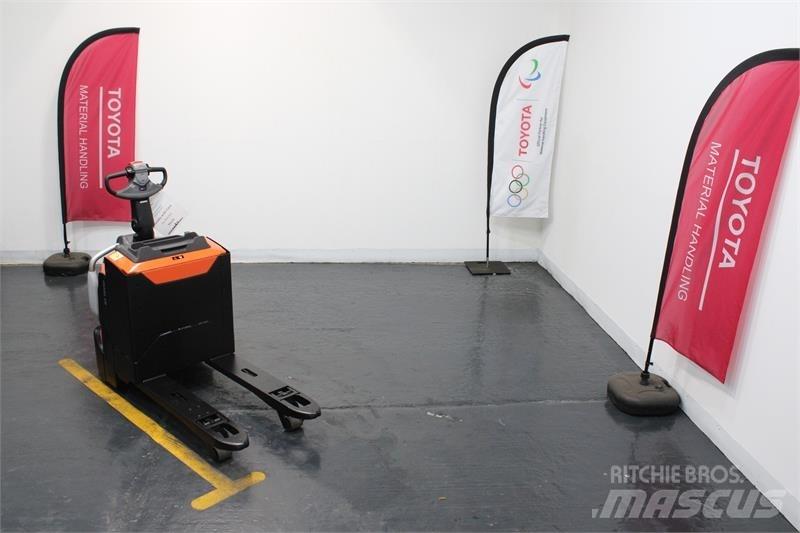 BT LPE200 电动搬运车