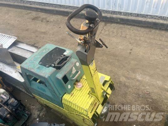 Ammann APH11095 平板夯