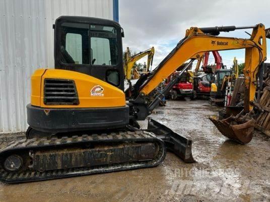 Bobcat E50 小型挖掘机