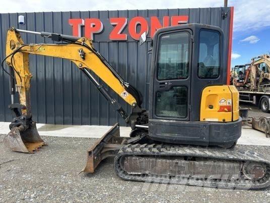 Bobcat E50 小型挖掘机