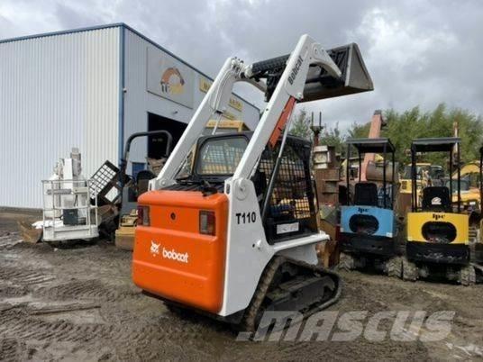 Bobcat T110 Joystick 小型装载机