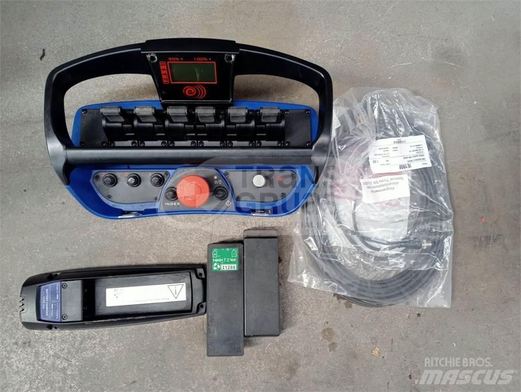 Fassi F215AC.2.24 随车折臂吊