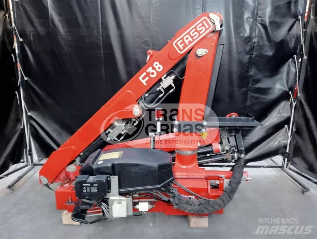 Fassi F38AF 随车折臂吊