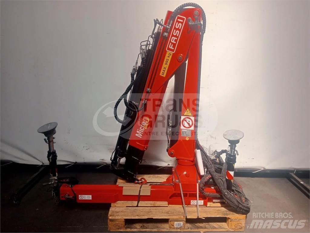 Fassi MICRO M25A.13 随车折臂吊